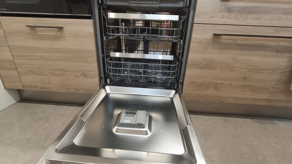 一条工務店オプションのフロントオープン型食器洗い乾燥機